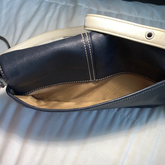 Coach K043-4280 Crossbody Bag Navy/Cream - Picture 6 of 6